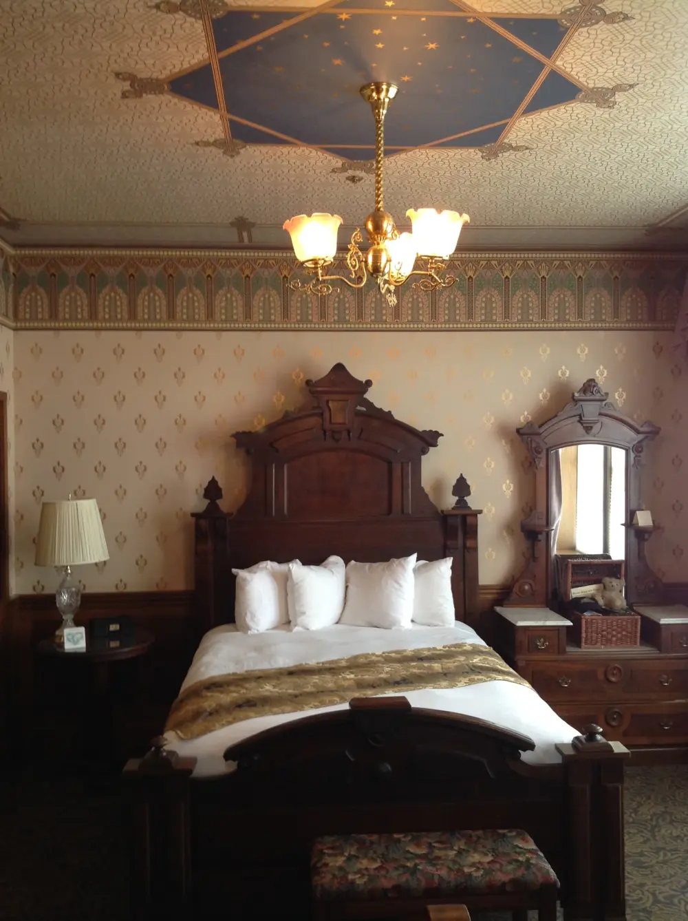 guest room bed