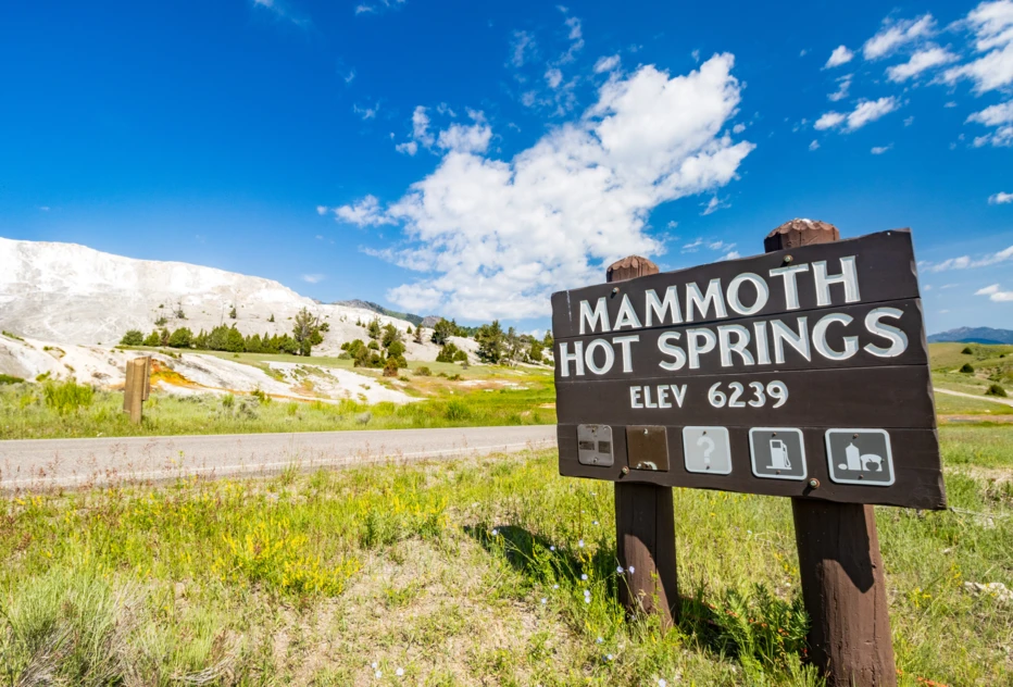 Montana Exploring Big Sky Country featuring Yellowstone & Glacier