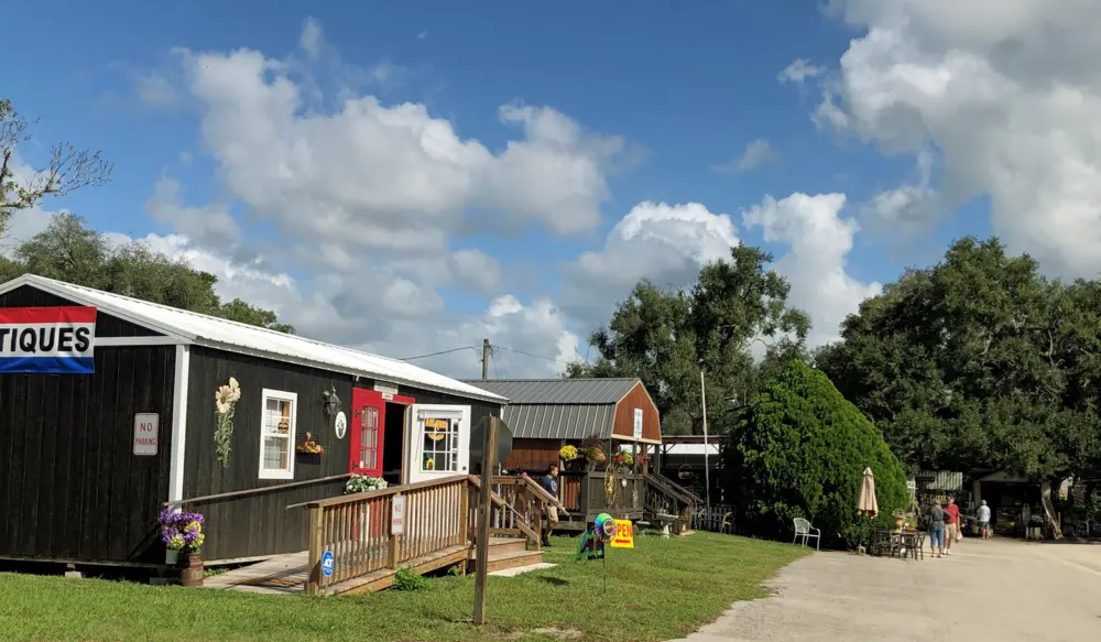 Renninger's Florida Twin Markets touts itself as a flea and farmers market in Mount Dora, Fla. (This is a personal picture from Sherry Mims.)