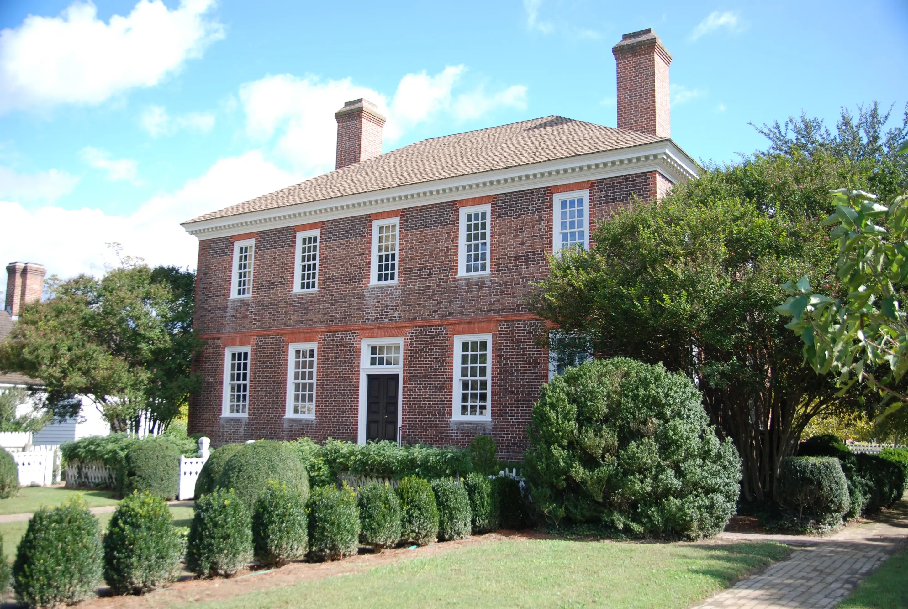 Exterior image of the George Wythe House in Colonial Williamsburg.