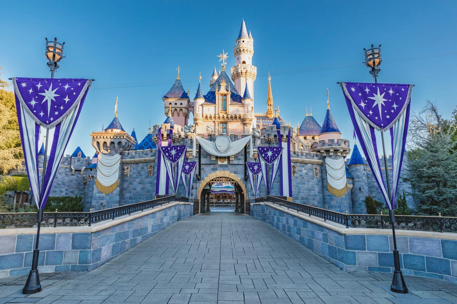 Best Time to Visit Disneyland - Trip Canvas