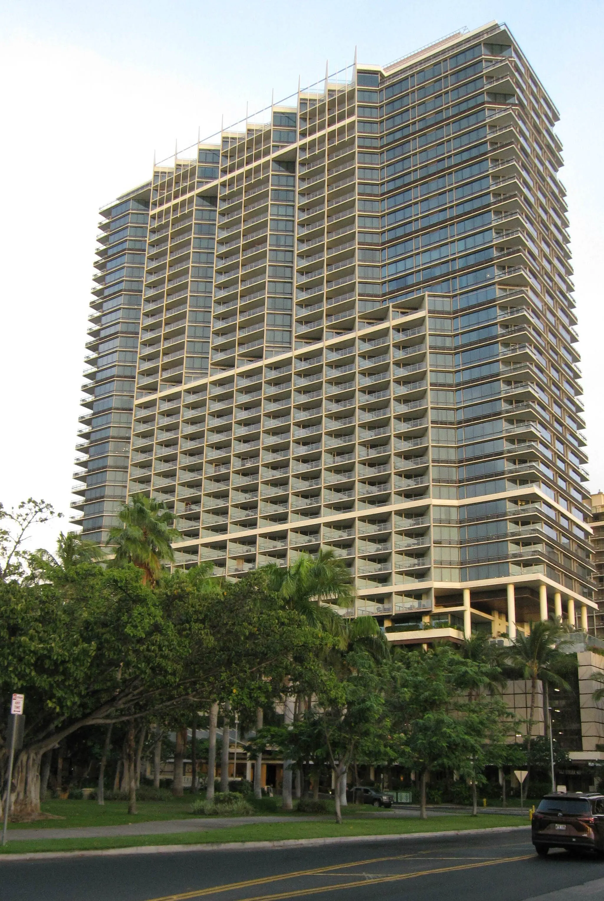 Outdoor picture of the Ka La'i Waikiki Beach hotel in Honolulu, Hawaii.