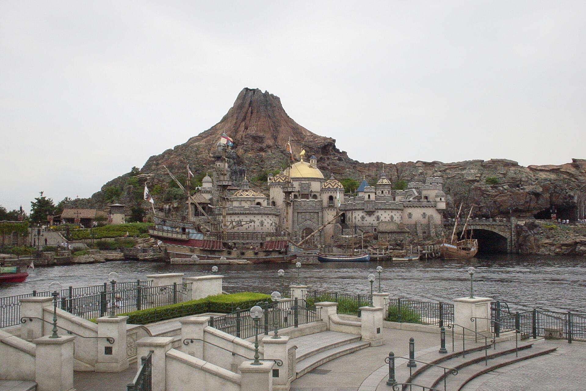 Image of the detailed scenery of Tokyo Disney Sea theme park, with Mount Prometheus in the background.
