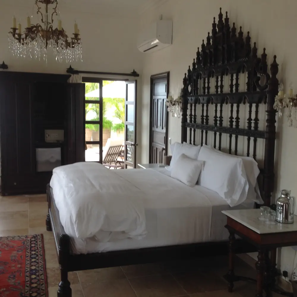 Rooms and common area