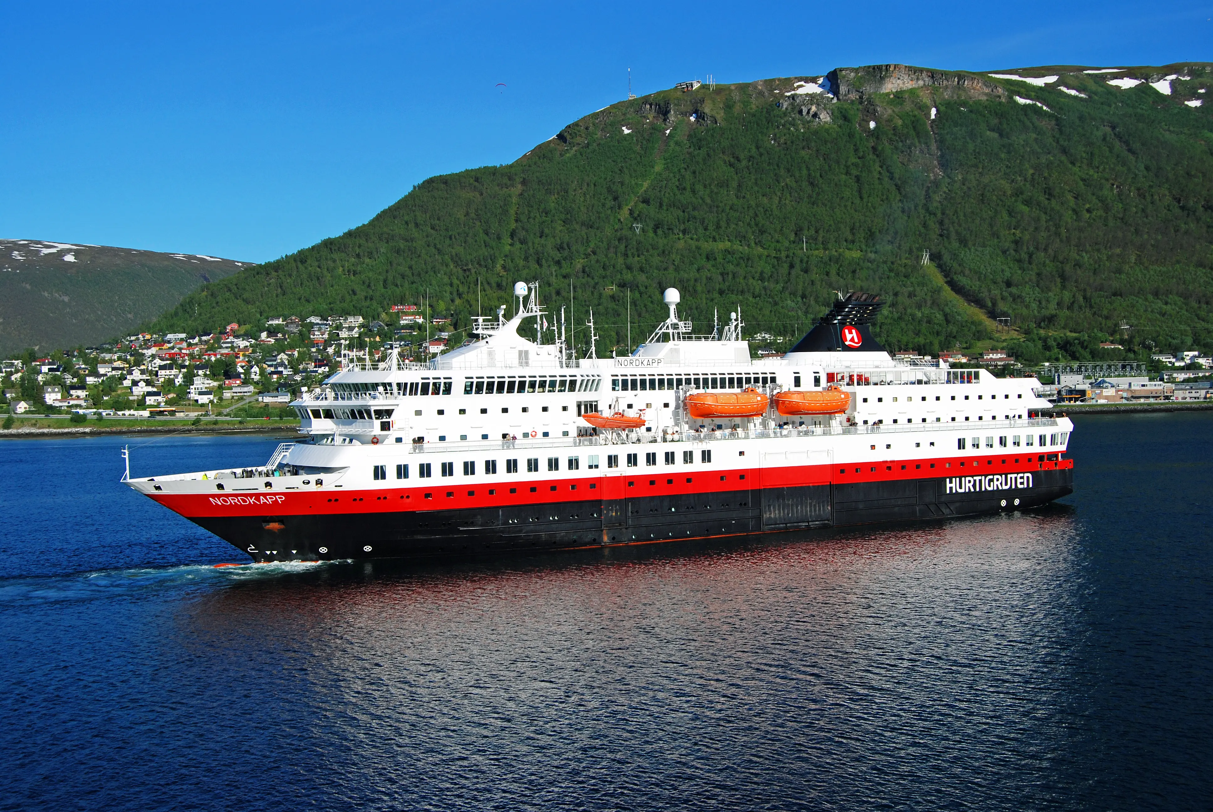 Image of the M/S Nordkapp cruise ship.