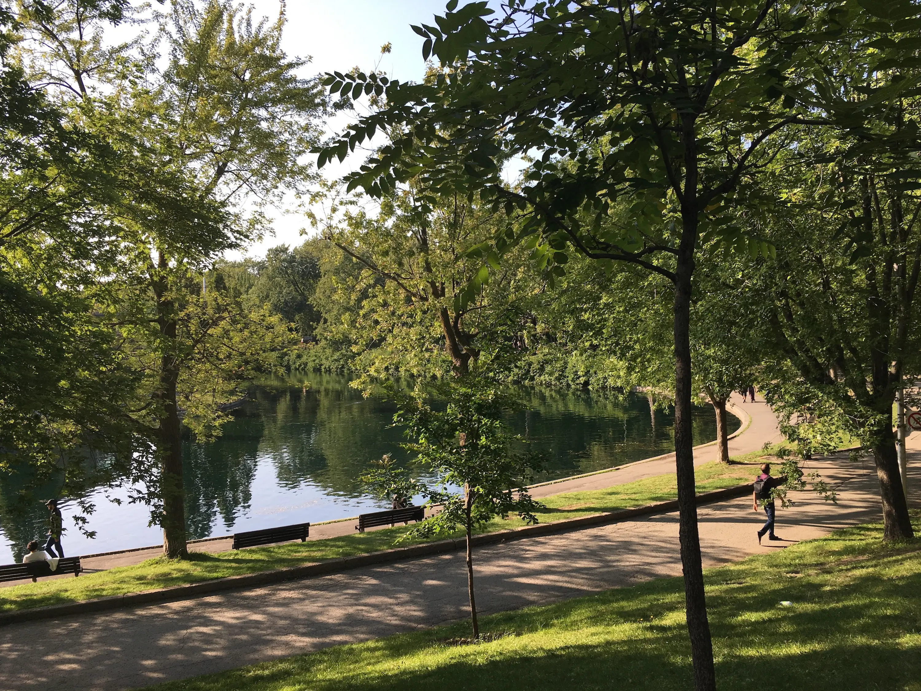 Image of the nature and grounds of Parc La Fontaine in Montreal, Quebec.