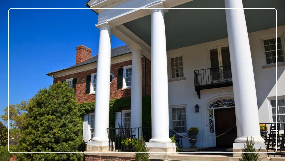 The exterior Boone Hall Plantation & Gardens, a popular thing to do in Charleston, SC.