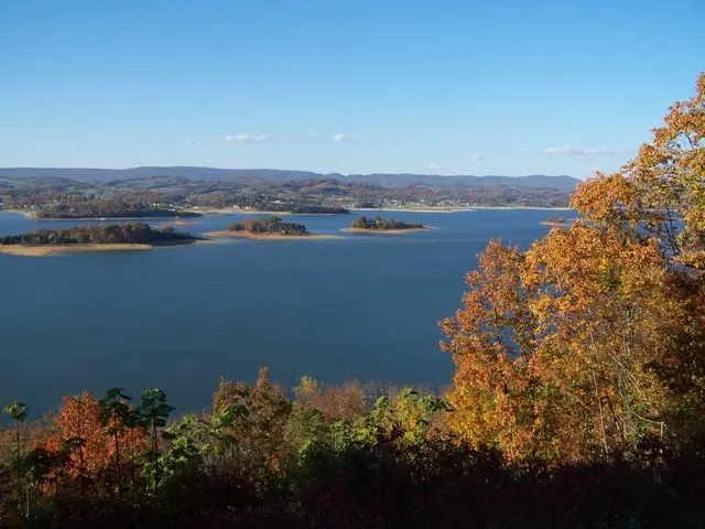 Image of Cherokee Reservoir in Tennessee.