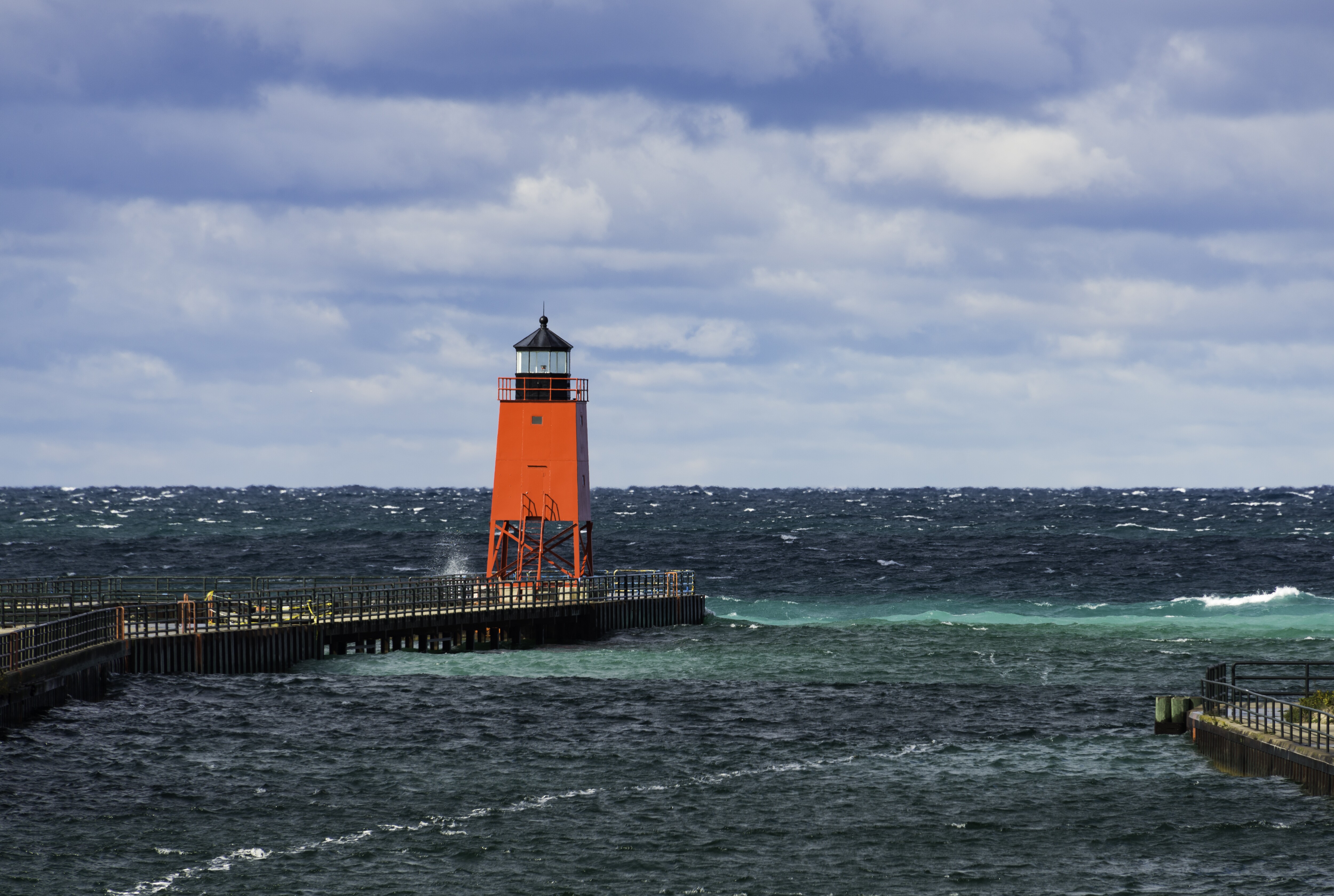 Image of the South Pierhead Lighthouse at Lake Charlevoix in Michigan.