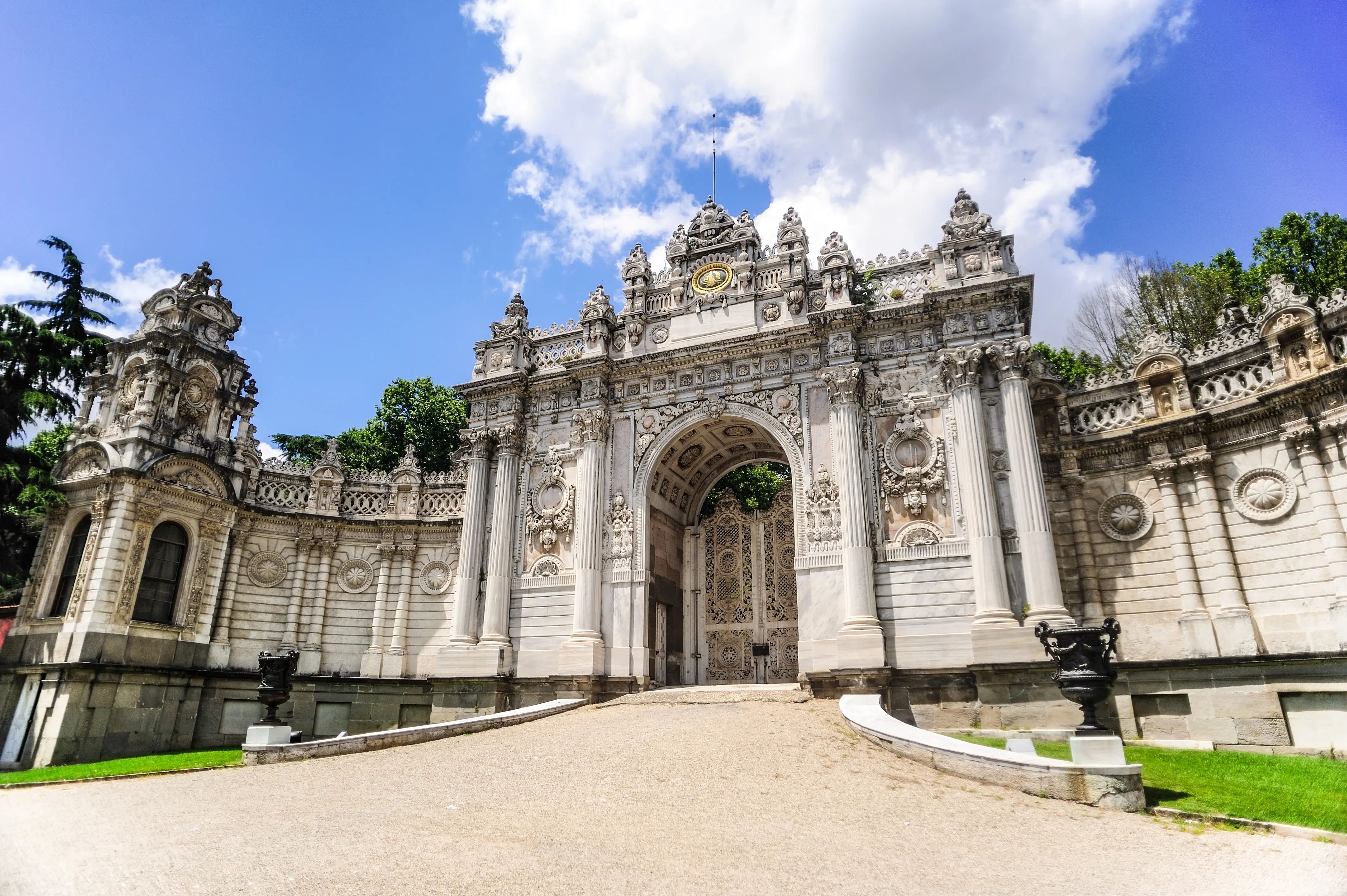 Photo of the Dolmabahçe Palace, Istanbul